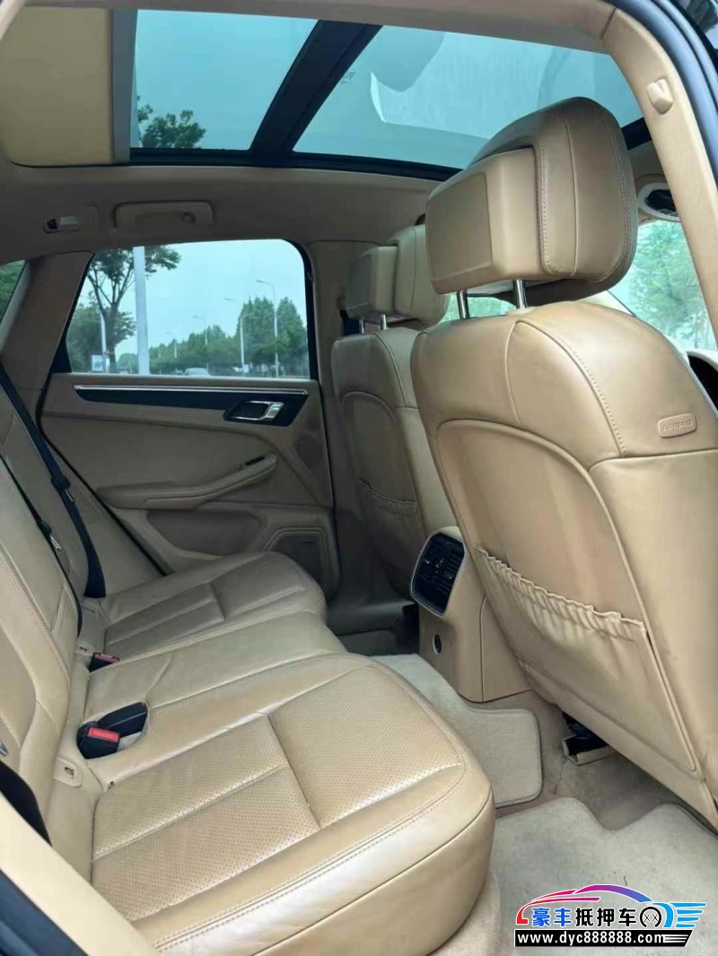 17年保时捷Macan迈凯轿车抵押车出售