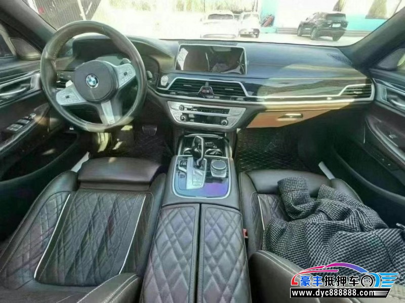 19年宝马7系轿车抵押车出售