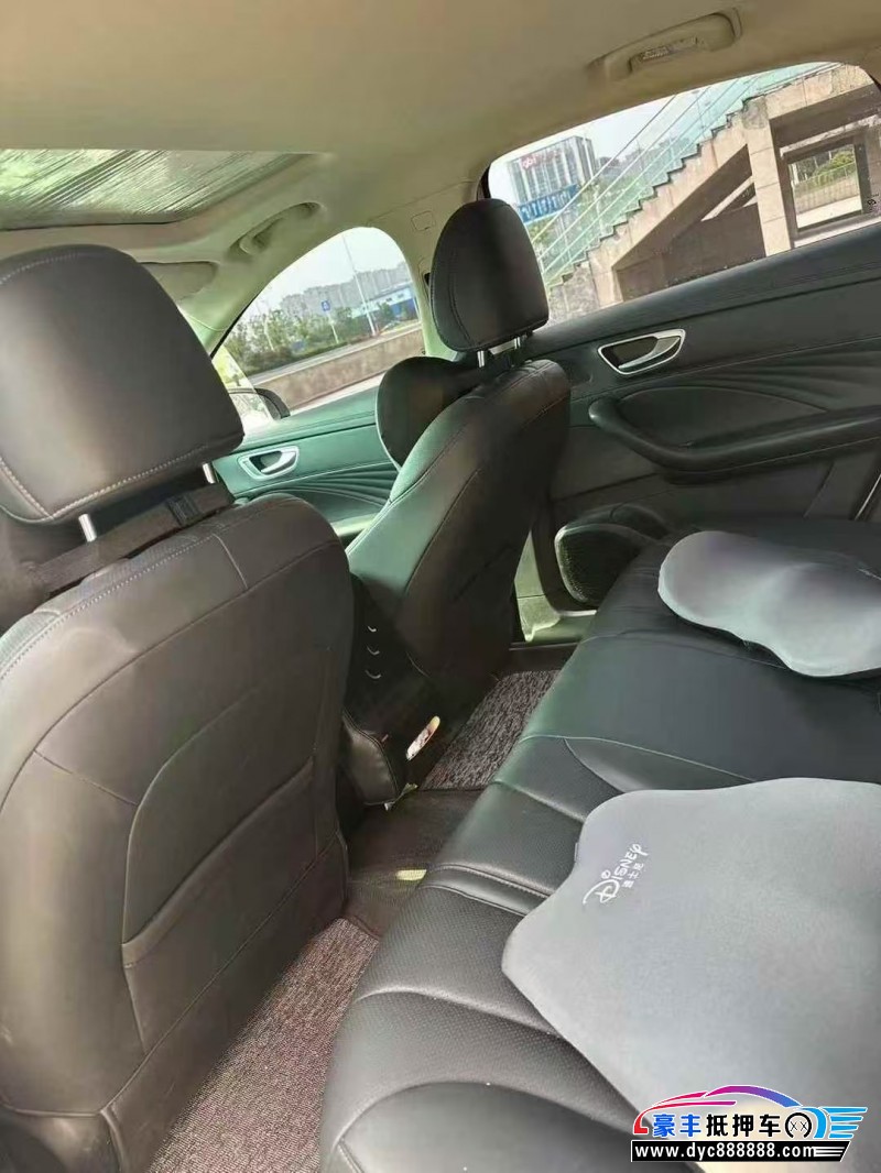 24年荣威D7轿车抵押车出售