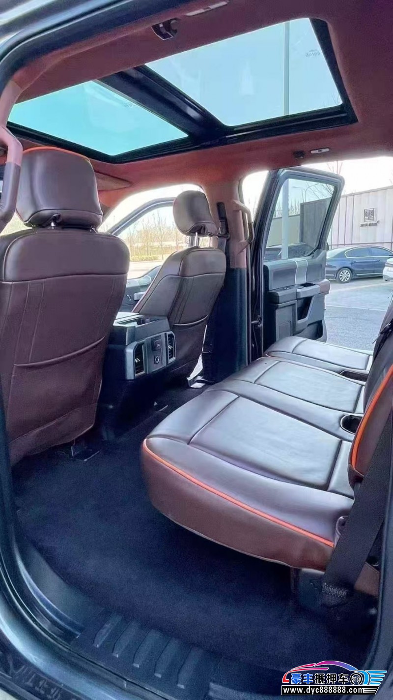 17年福特猛禽轿车抵押车出售