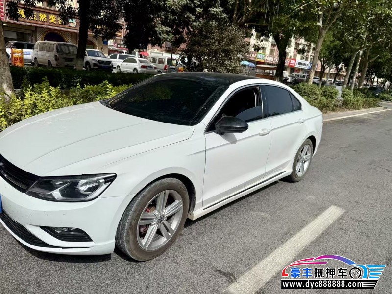 16年大众凌渡轿车抵押车出售