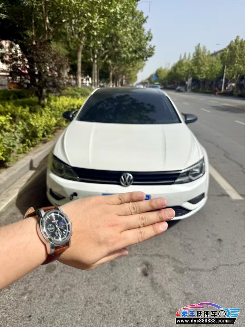 16年大众凌渡轿车抵押车出售