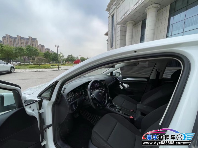 20年大众高尔夫轿车抵押车出售