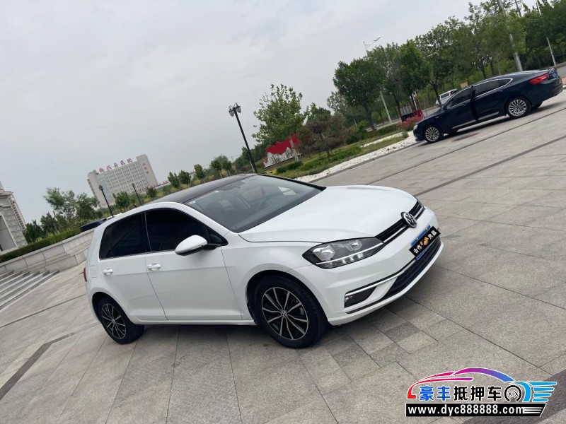 20年大众高尔夫轿车抵押车出售