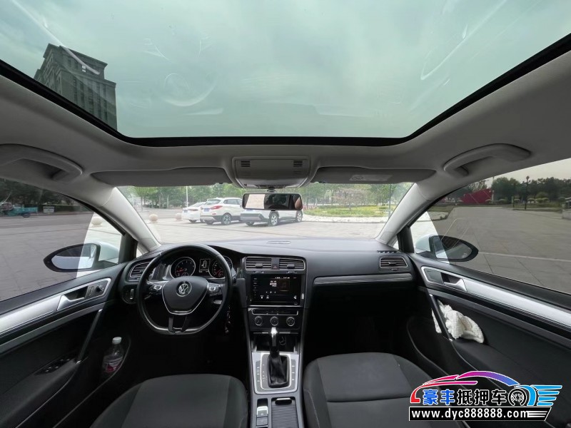 20年大众高尔夫轿车抵押车出售