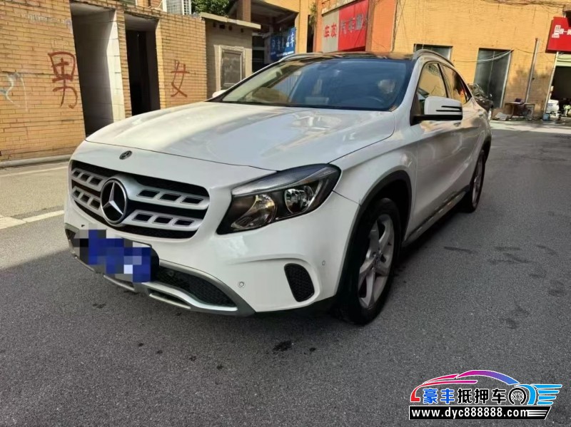 19年奔驰GLA轿车抵押车出售