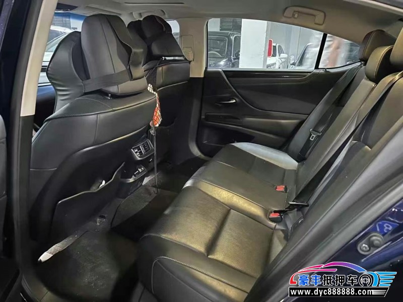 19年雷克萨斯ES轿车抵押车出售