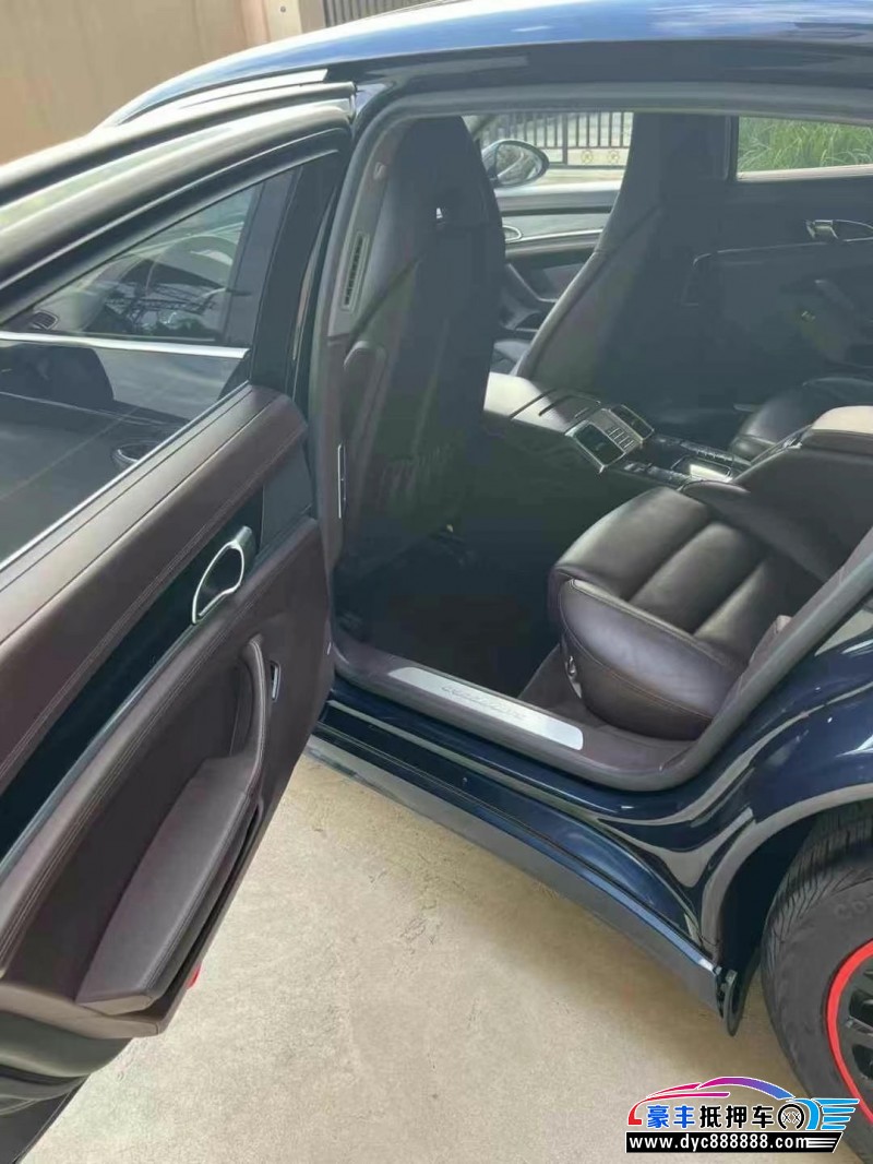 15年保时捷帕纳梅拉轿车抵押车出售