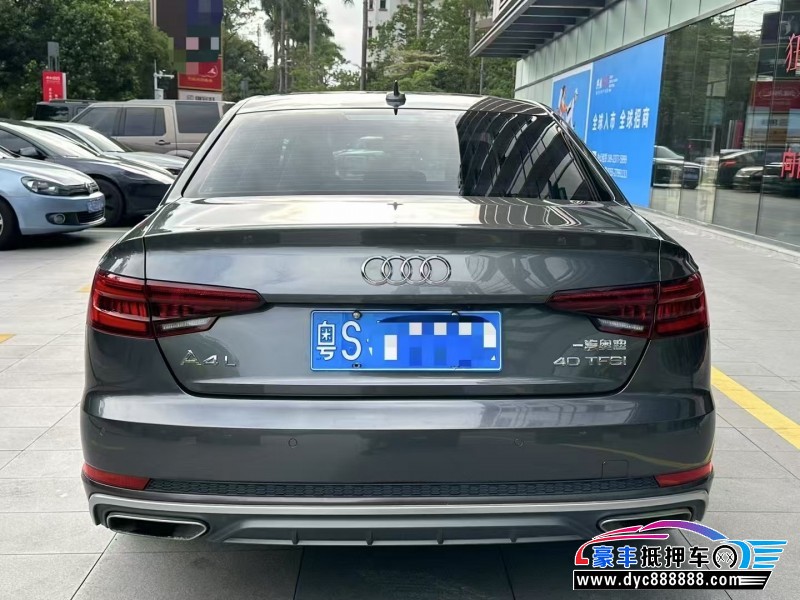 19年奥迪A4L轿车抵押车出售