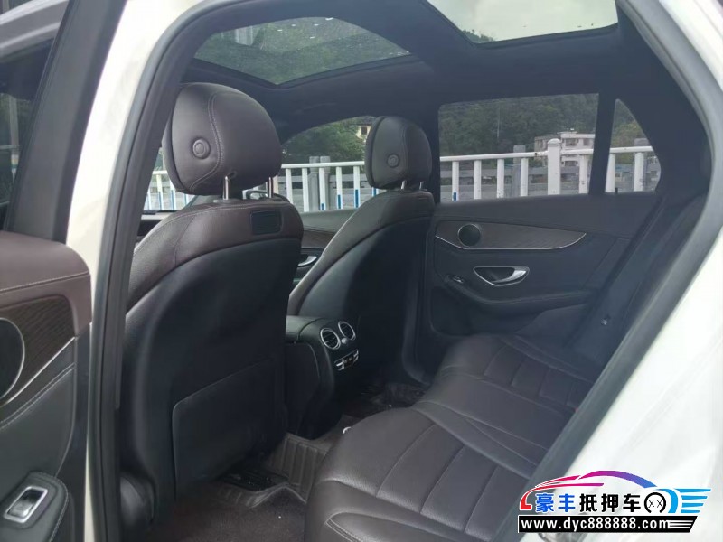 17年奔驰GLC轿车抵押车出售