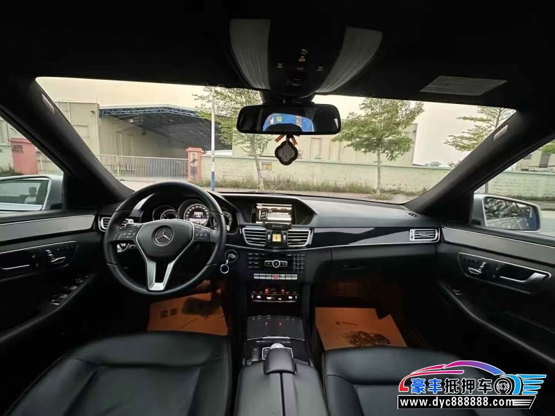 14年奔驰E轿车抵押车出售