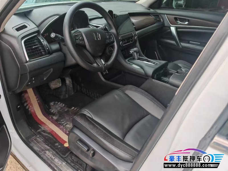 17年本田冠道轿车抵押车出售