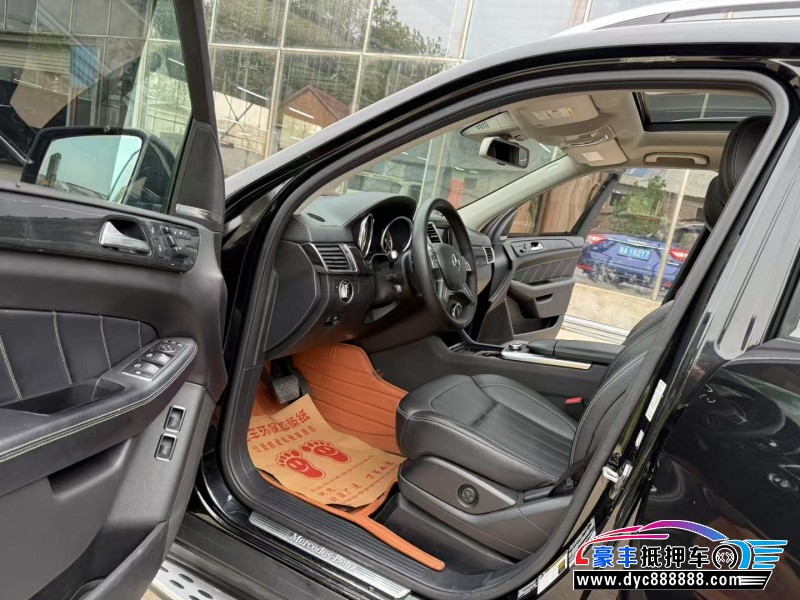 16年奔驰GLS轿车抵押车出售