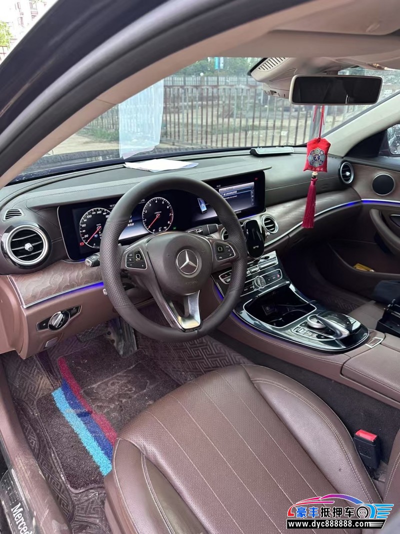 17年奔驰E轿车抵押车出售