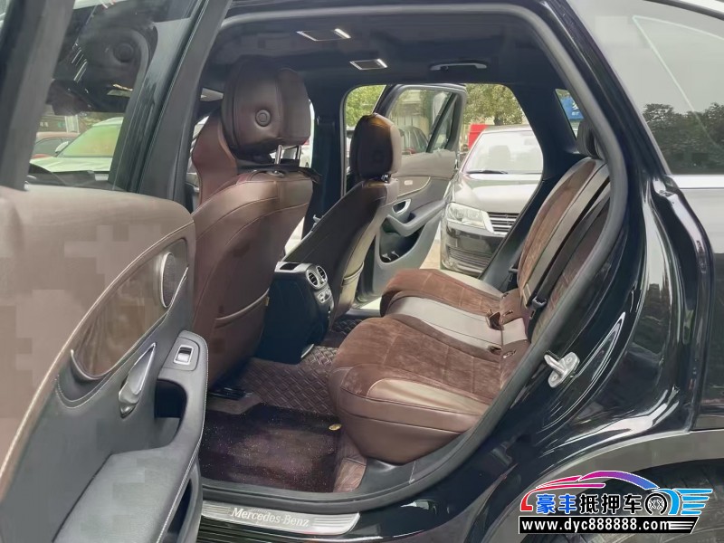 20年奔驰GLCSUV抵押车出售