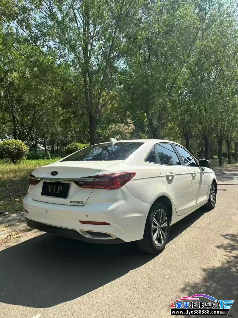 21年福特福睿斯轿车抵押车出售