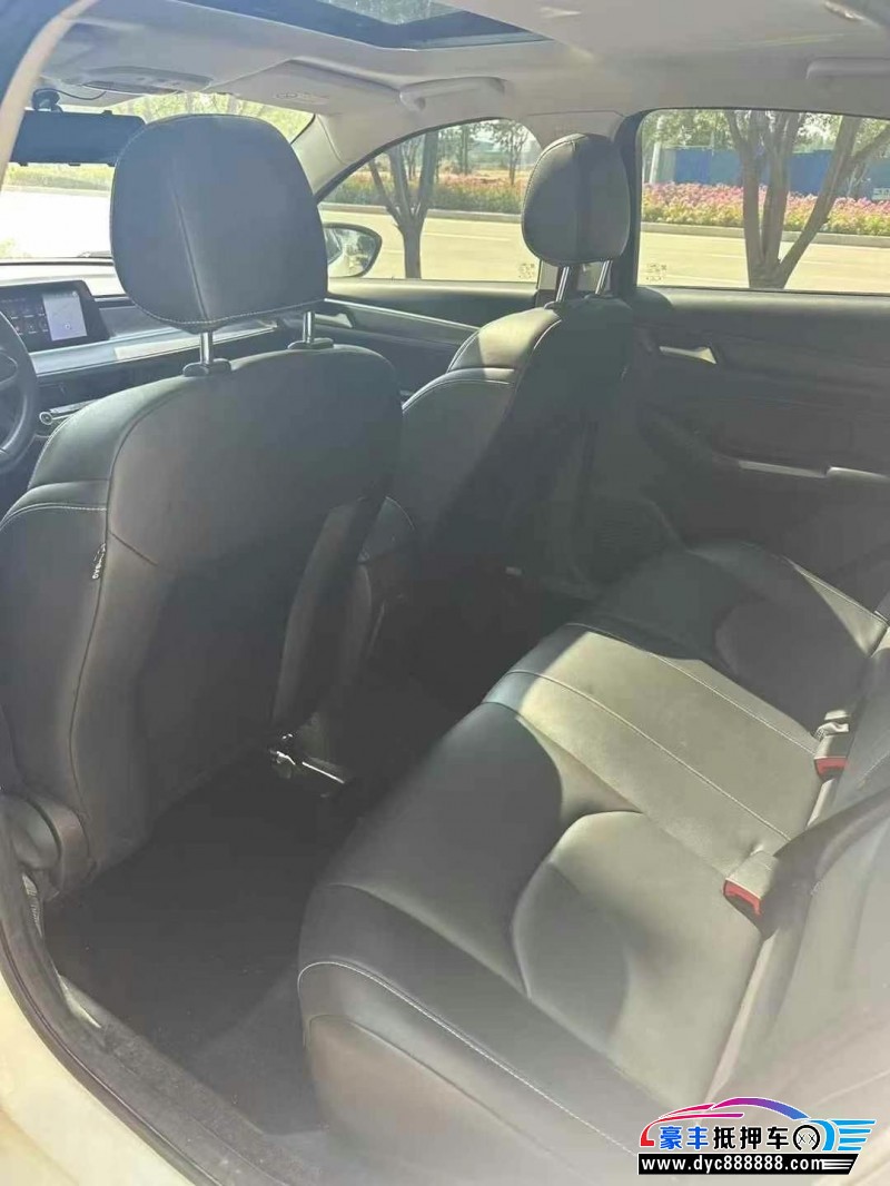 21年福特福睿斯轿车抵押车出售