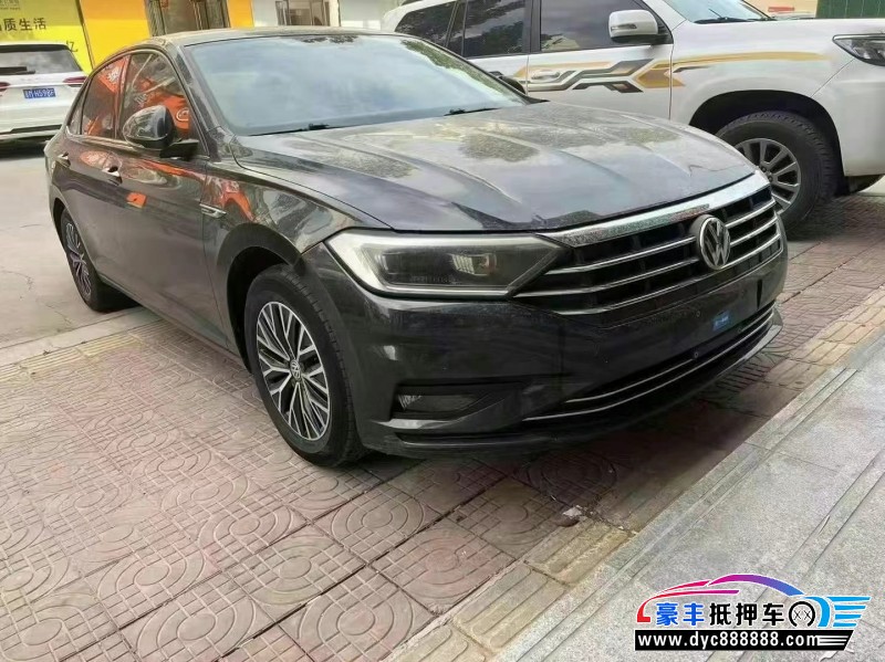 19年大众速腾轿车抵押车出售