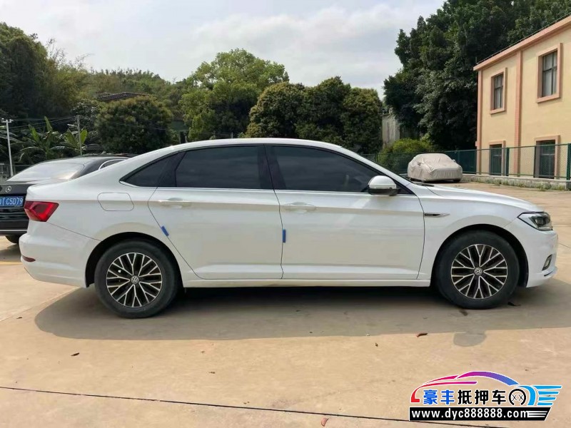 20年大众速腾轿车抵押车出售