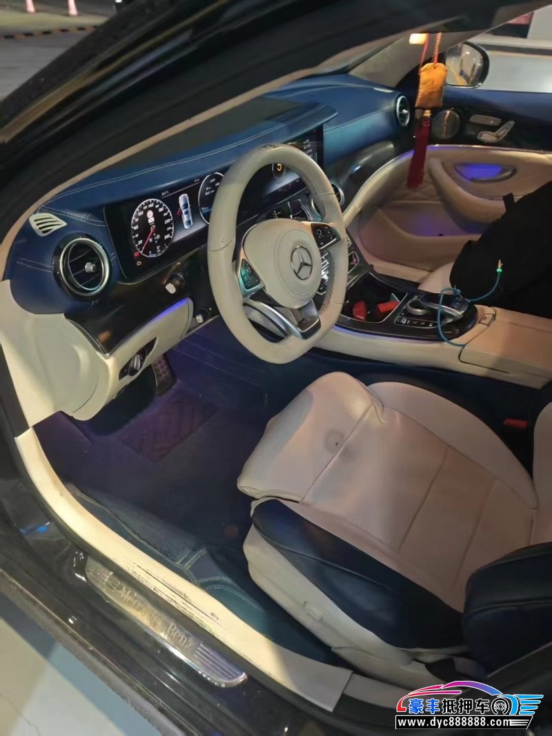 17年奔驰E轿车抵押车出售