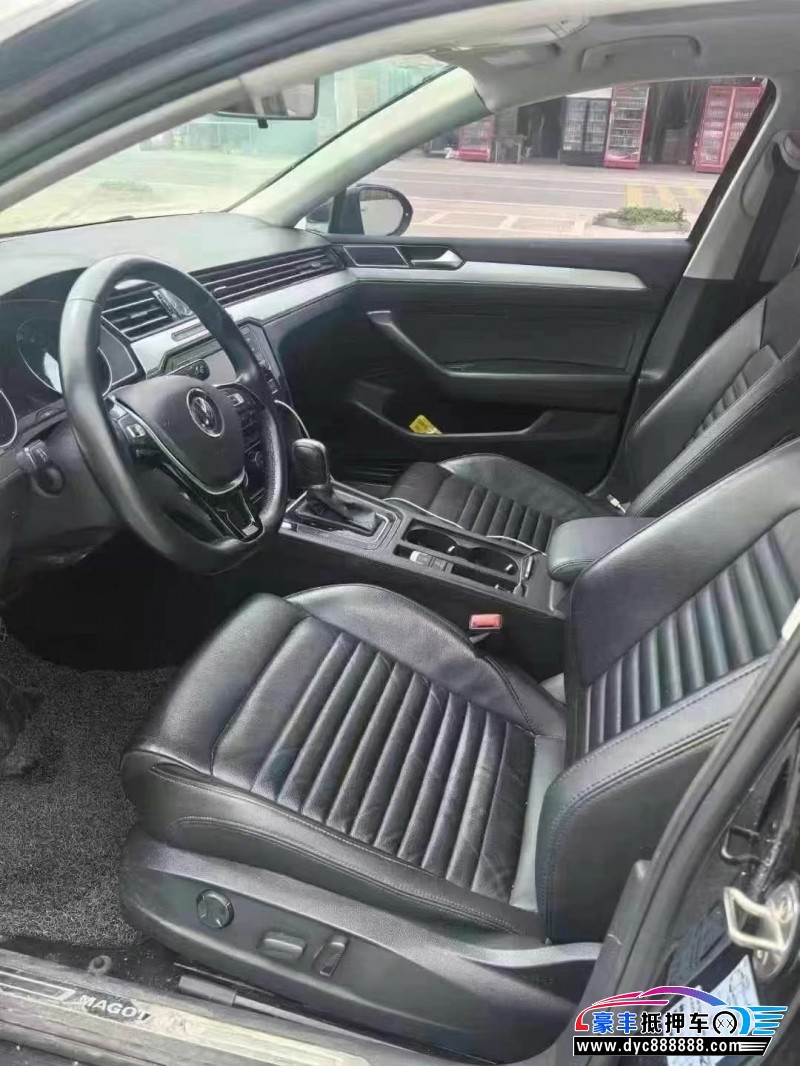 18年大众迈腾轿车抵押车出售