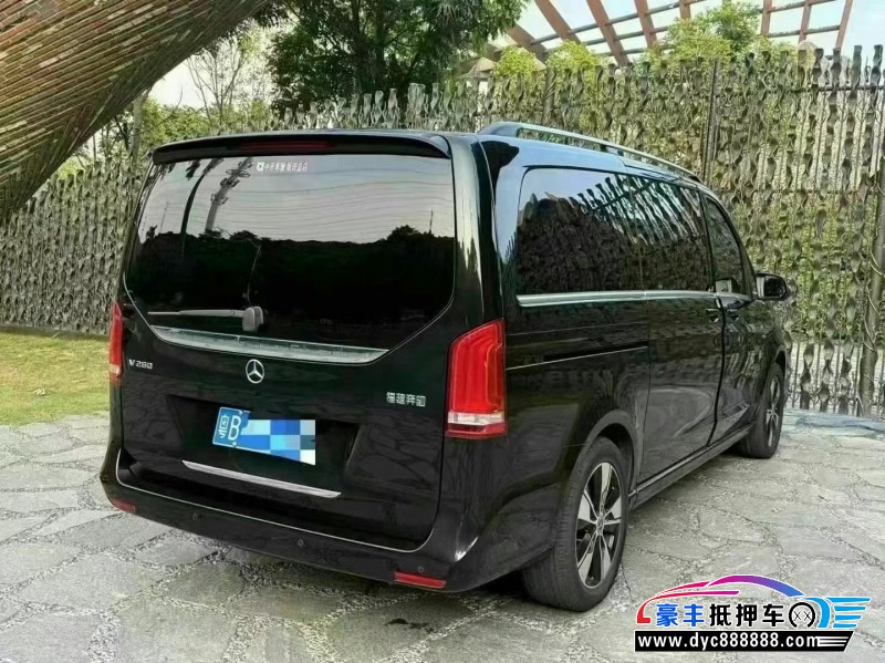 21年奔驰V轿车抵押车出售