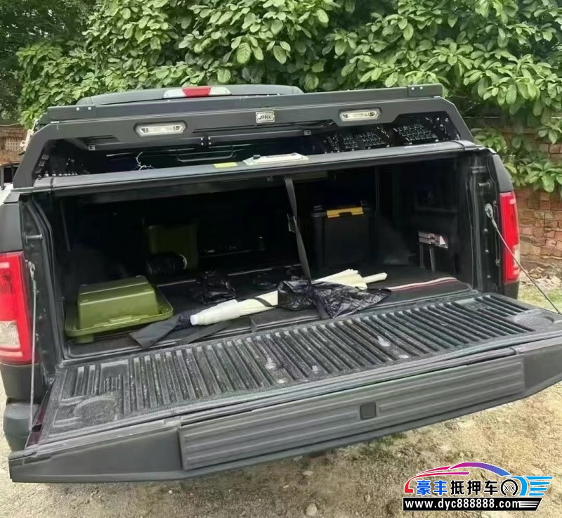 17年福特猛禽轿车抵押车出售