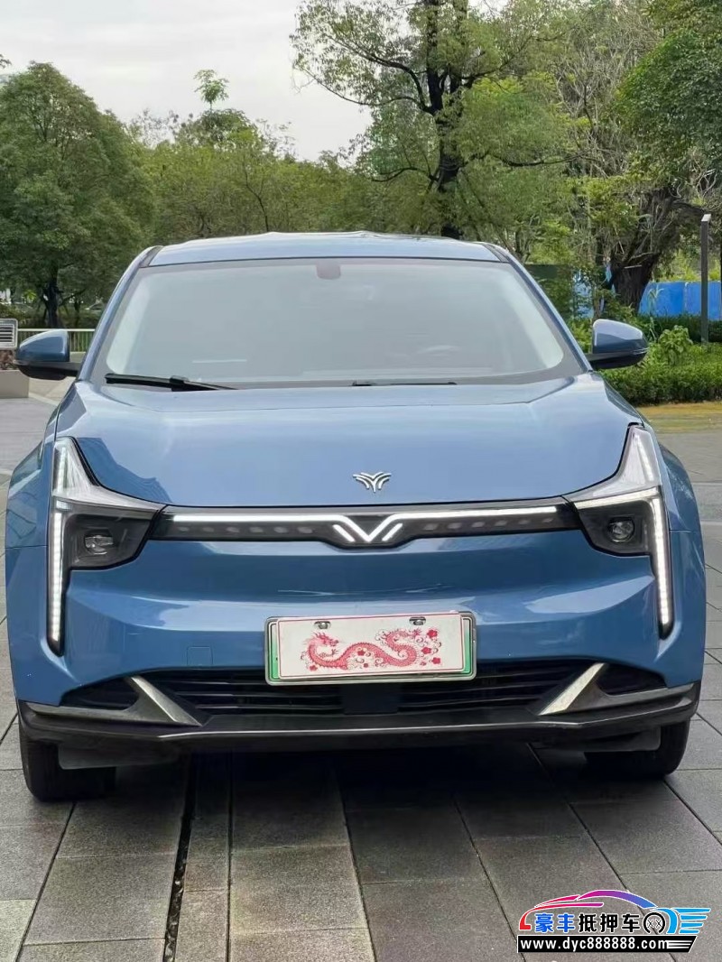 23年哪吒U轿车抵押车出售