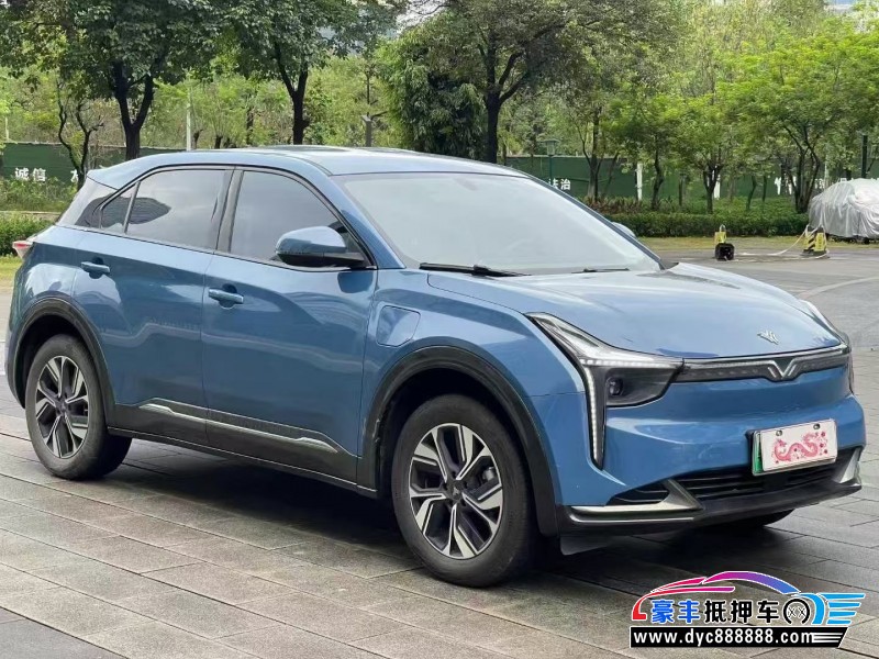 23年哪吒U轿车抵押车出售