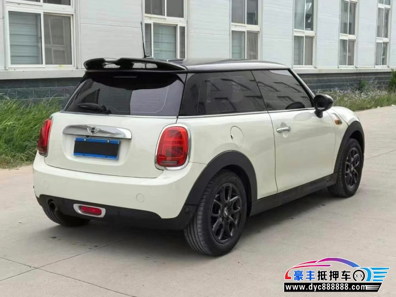 17年宝马MINISUV抵押车出售