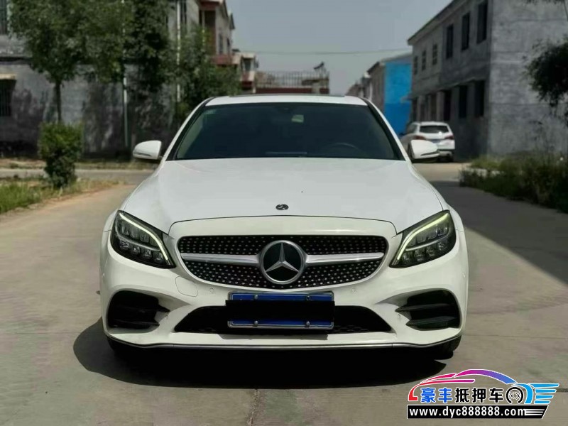 19年奔驰C轿车抵押车出售