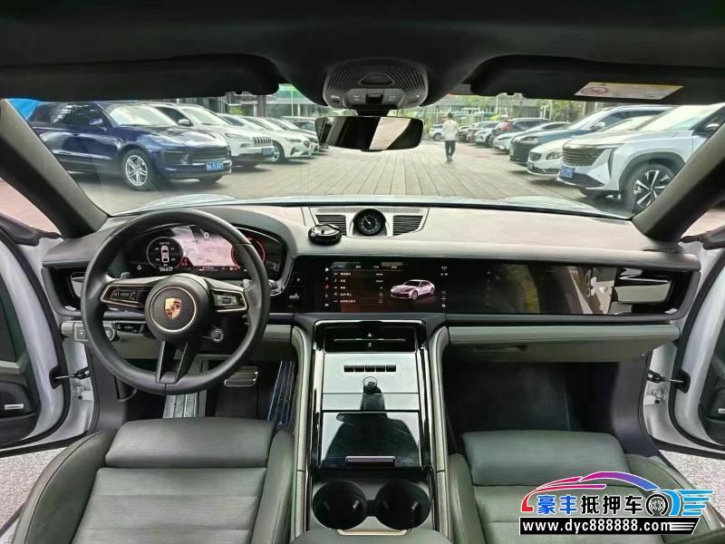 24年保时捷帕纳梅拉轿车抵押车出售