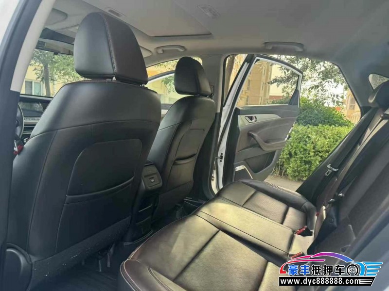 18年长安逸动轿车抵押车出售