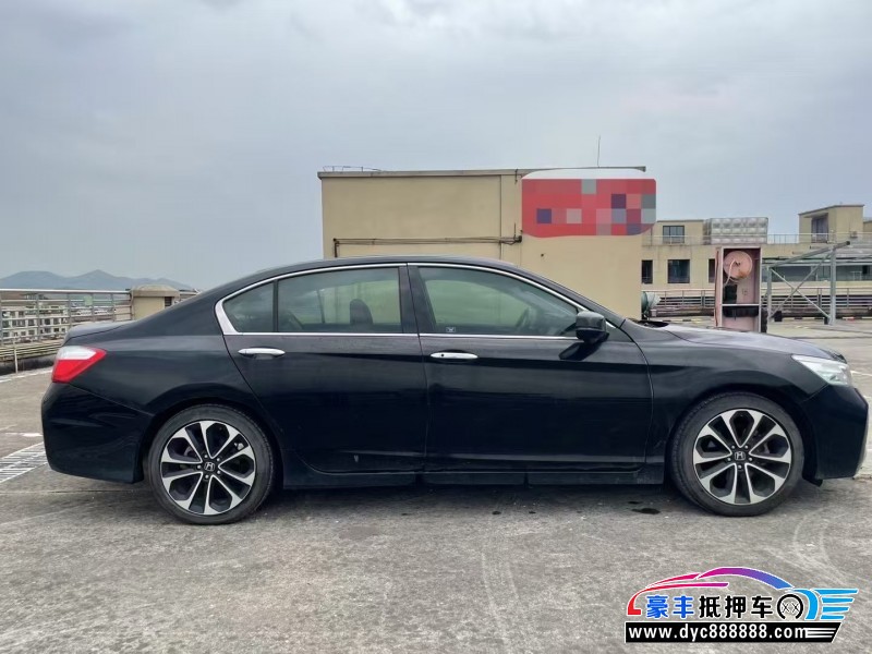 16年本田雅阁轿车抵押车出售