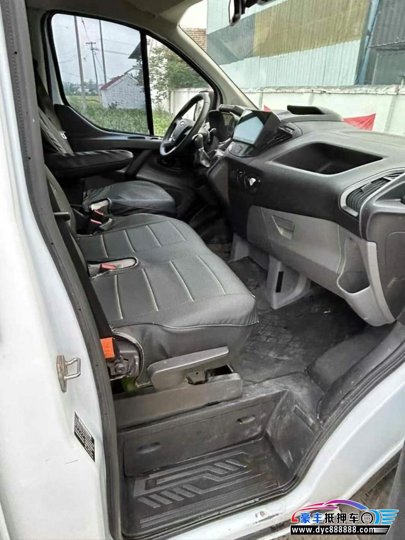 19年福特全顺轿车抵押车出售