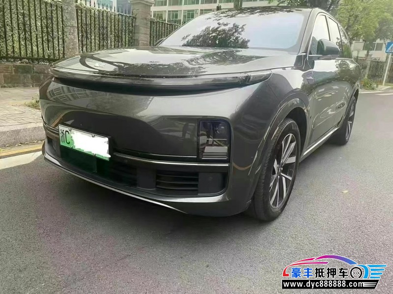 23年理想L8轿车抵押车出售