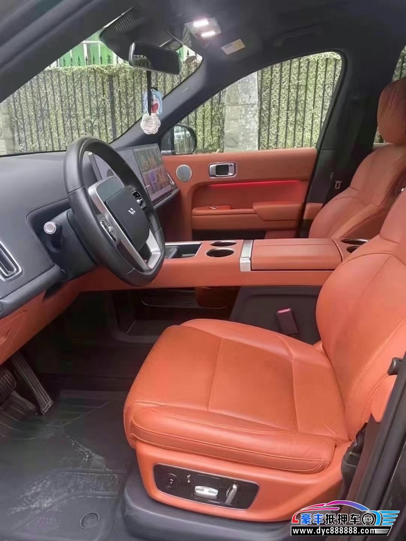 23年理想L8轿车抵押车出售