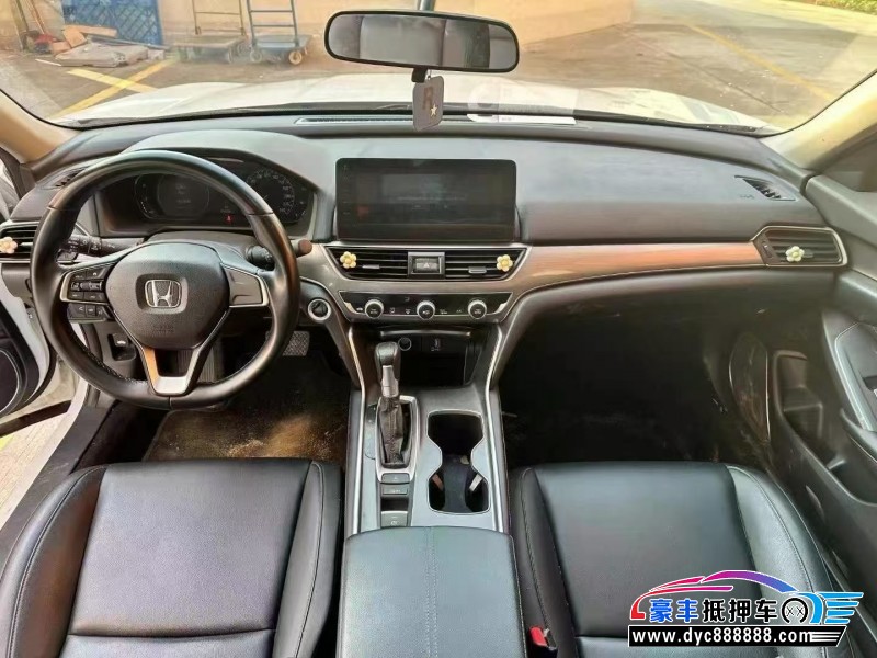 21年本田雅阁轿车抵押车出售