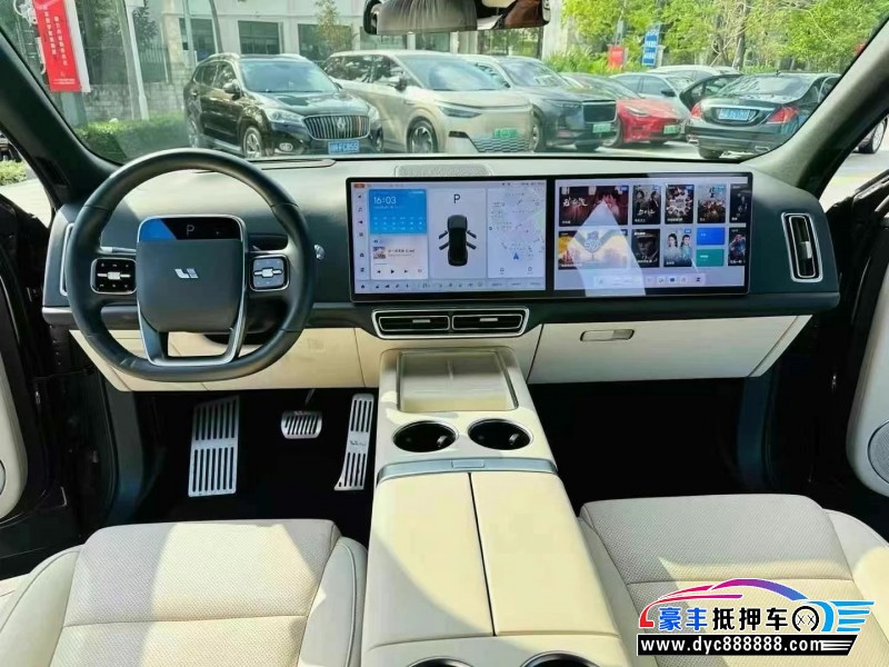 23年理想L8轿车抵押车出售