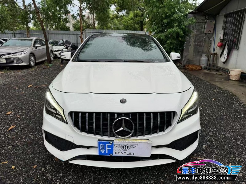 18年奔驰CLA轿车抵押车出售