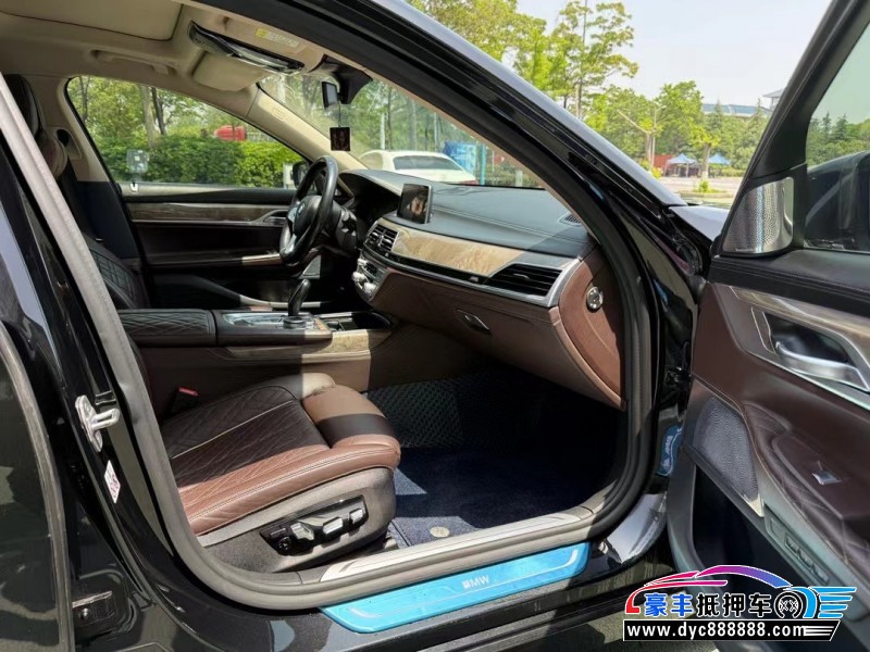 19年宝马7系轿车抵押车出售