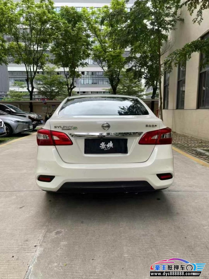 20年日产轩逸轿车抵押车出售