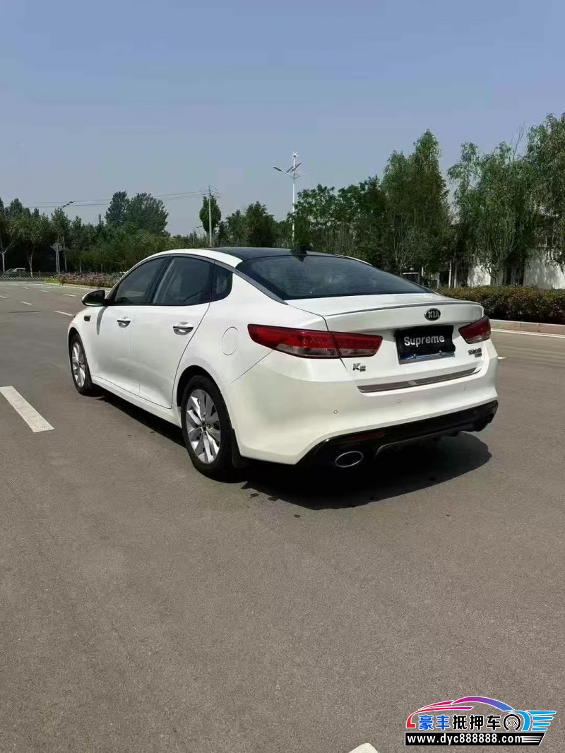 16年起亚K5轿车抵押车出售
