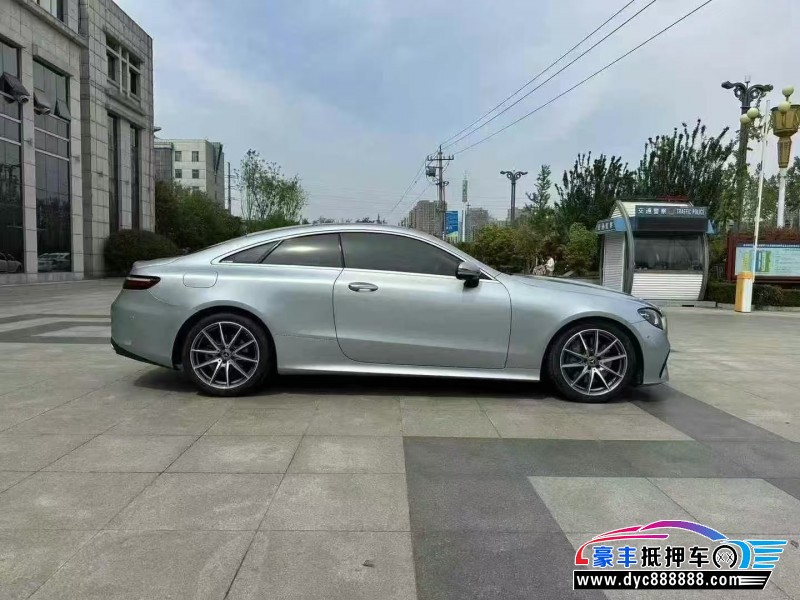 22年奔驰E轿车抵押车出售