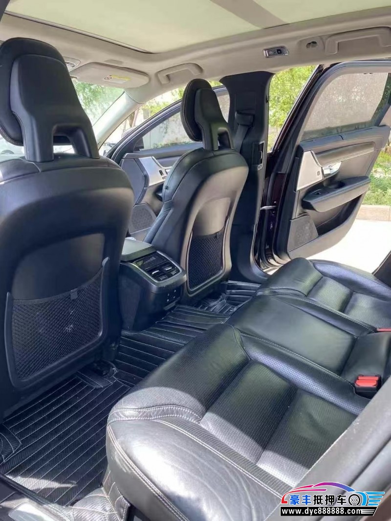 19年沃尔沃v90轿车抵押车出售