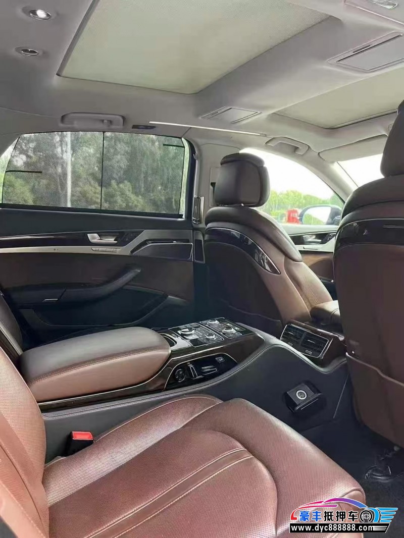 15年奥迪A8L轿车抵押车出售