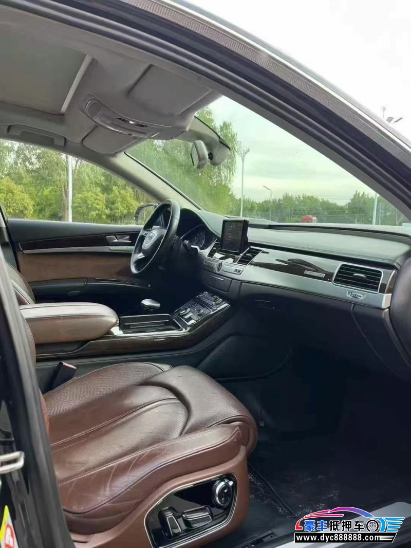 15年奥迪A8L轿车抵押车出售