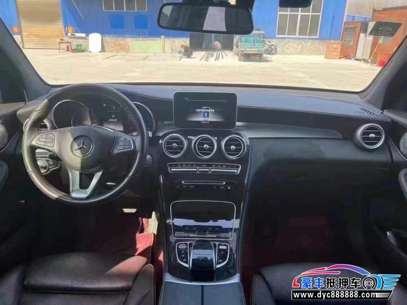 18年奔驰GLC轿车抵押车出售