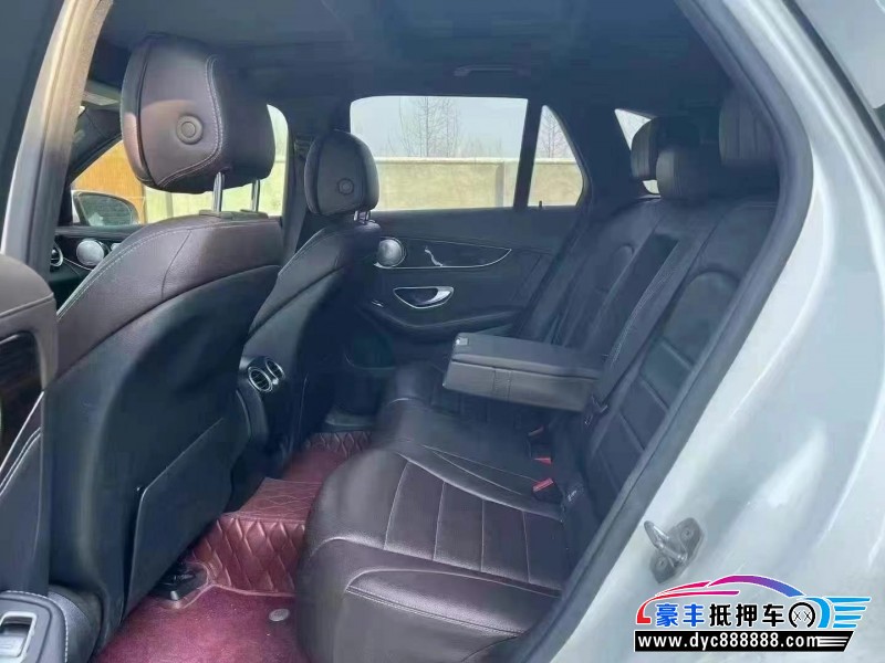 18年奔驰GLC轿车抵押车出售