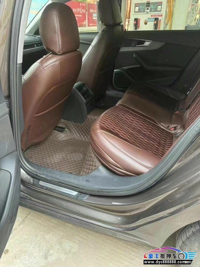 19年奥迪A4L轿车抵押车出售